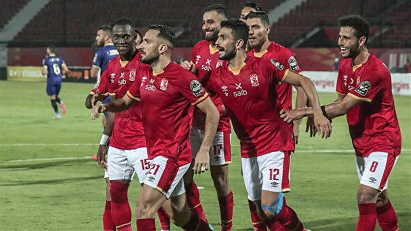 لاعبو الأهلي
