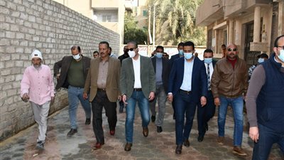 محافظ الفيوم: ١٨ مليون جنيه لتغطية الشوارع الجانبية بمدينة سنورس بالإنترلوك 