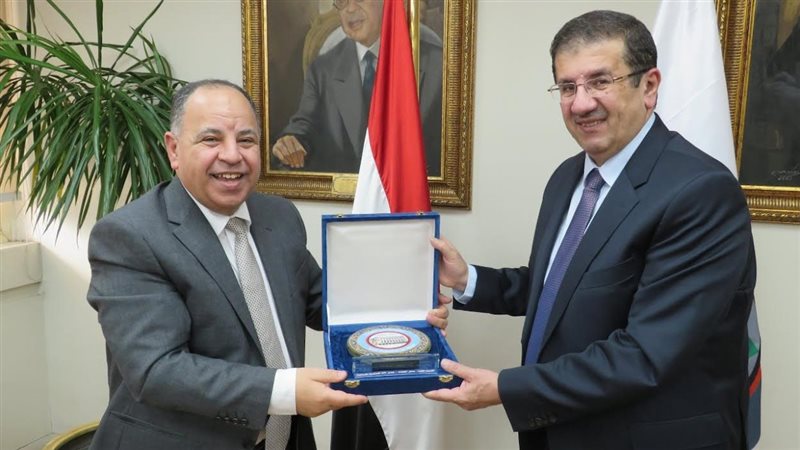 وزير المالية ونظيره