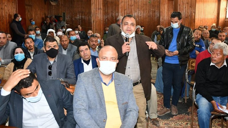 مواطنون بمركز طامية