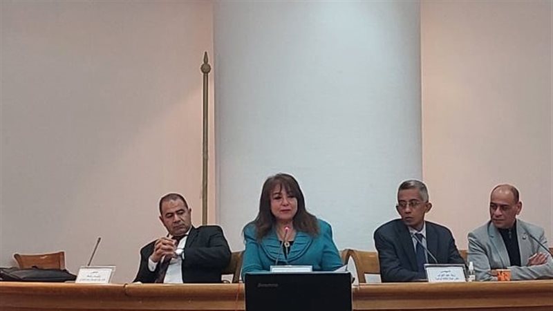 جانب من الندوة