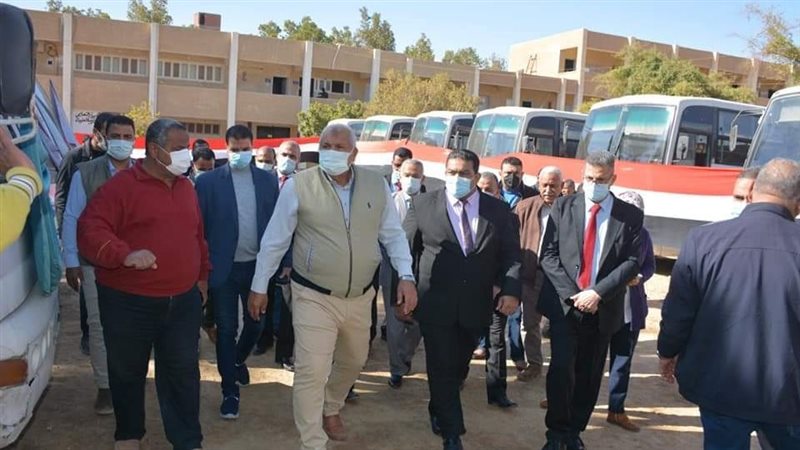 جانب من تدشين اتوبيسات