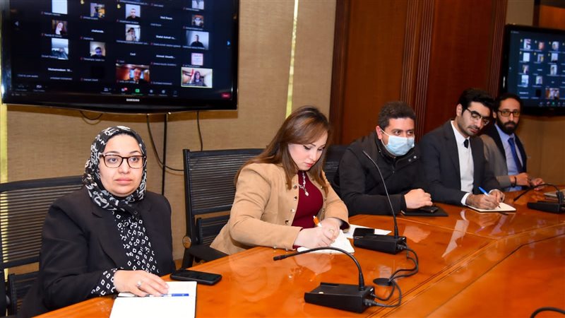 السفيرة نبيلة مكرم