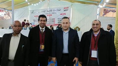 رئيس جامعة الإسكندرية يدلي بصوته في انتخابات نقابة المهندسين
