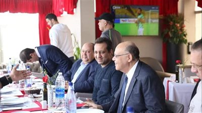 سفير مصر في المغرب يؤازر لاعبي الزمالك بمران اليوم