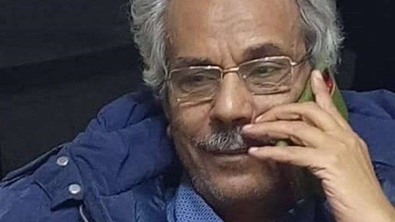 الكاتب الصحفي محمود