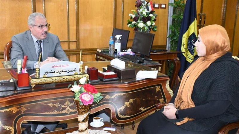  الدكتور ناصر مندور