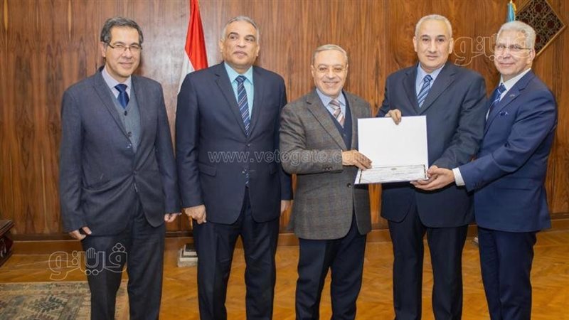 تكريم 19 عالمًا بقائمة