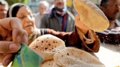 هل يؤثر تحريك السولار على سعر رغيف الخبز المدعم؟ وزير التموين يجيب