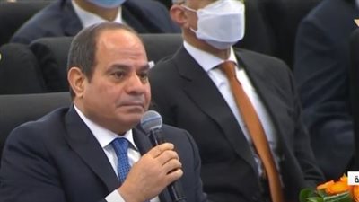  السيسي: نشتغل.. نشتغل بلا نوم ولا راحة.. علشان الدولة ديه تنهض