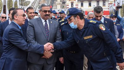 محافظ الإسكندرية ومدير الأمن يتفقدان اصطفاف معدات الحماية المدنية