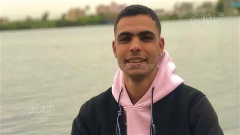 الشاب احمد 