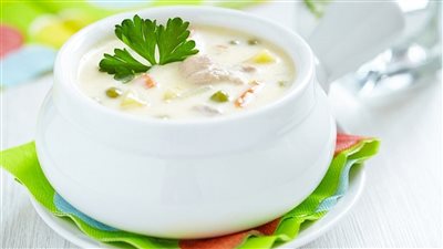 طريقة عمل شوربة الفراخ بالكريمة لسفرتك الرمضانية 