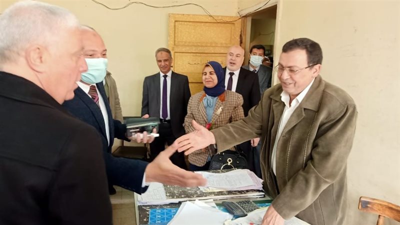 تفقد مصلحة الضرائب