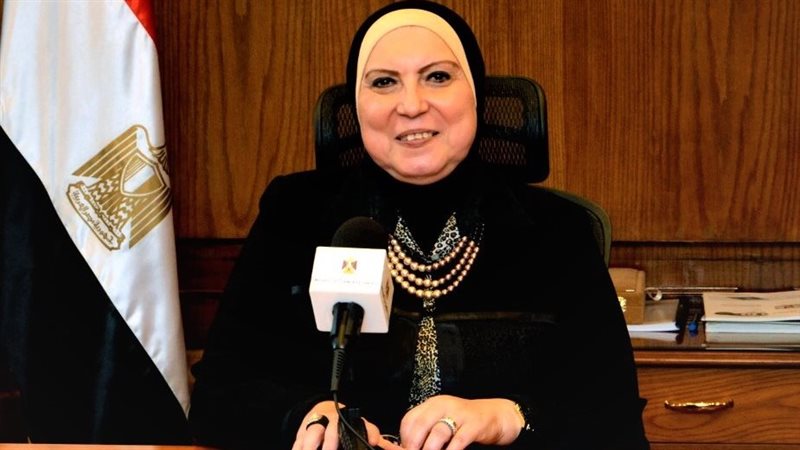 نيفين جامع