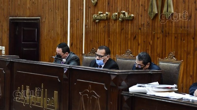 محاكمة متهمين