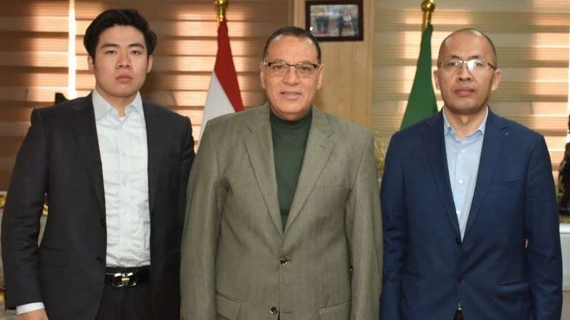 المحافظ والضيف 