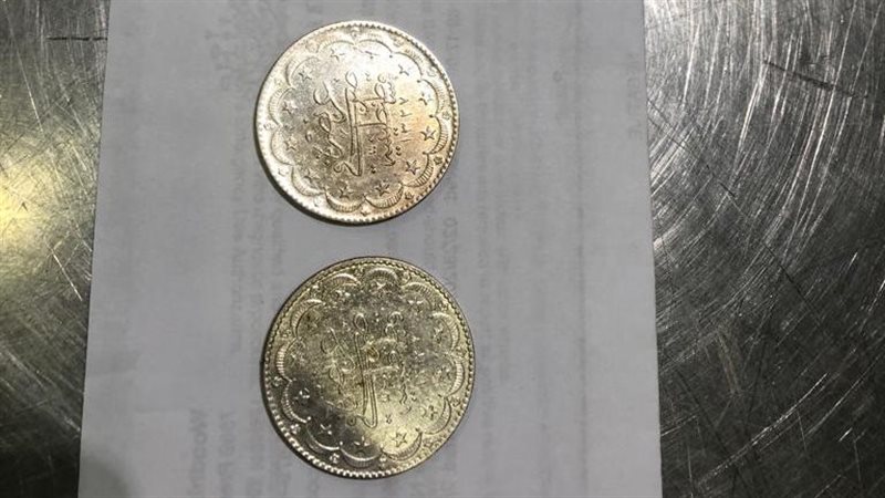 ضبط تهريب عملات أثرية
