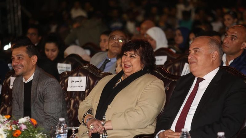 وزيرة الثقافة تشهد