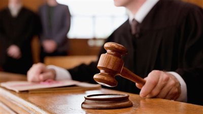 اليوم.. محاكمة 8 متهمين  بـ 