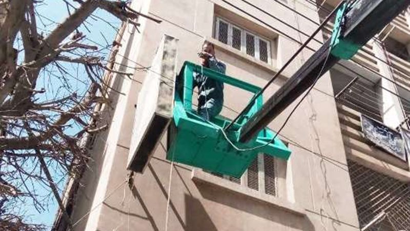 جانب من ازالة الاعلانات