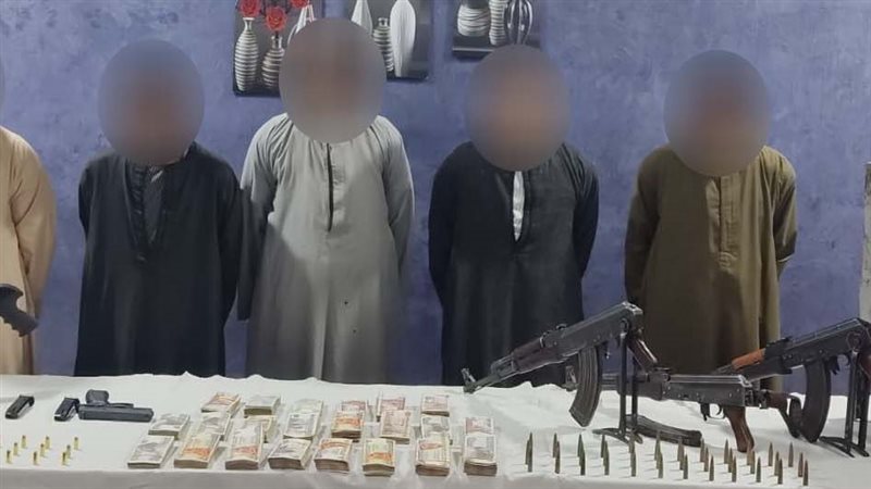 المتهمين 