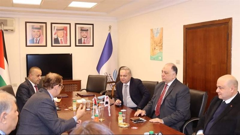 رئيس الشركة القابضة