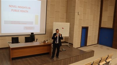 جامعة العلمين الدولية بالإسكندرية تستقبل مستشار منظمة الصحة العالمية