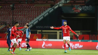 هادي خشبة: أفشة تعامل مع خطأ عبد الله السعيد بثبات انفعالي مميز
