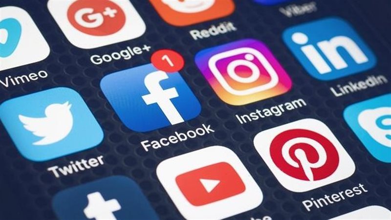 وسائل التواصل الاجتماعي