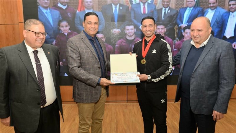 تكريم ابطالى العالم