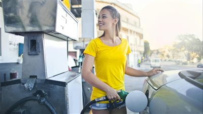 تويوتا تتحفظ على التحول الكهربائي الكامل للسيارات في أمريكا