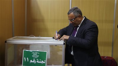 فوز عبد السند يمامة برئاسة حزب الوفد 