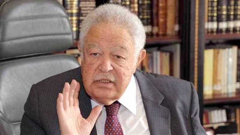 رجائي عطية، نقيب
