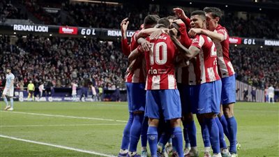 أتلتيكو مدريد يعيد برشلونة خطوة للخلف بالفوز على قادش في الليجا | فيديو