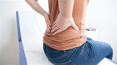 4 أسباب وراء آلام الظهر.. اكتشفيها 