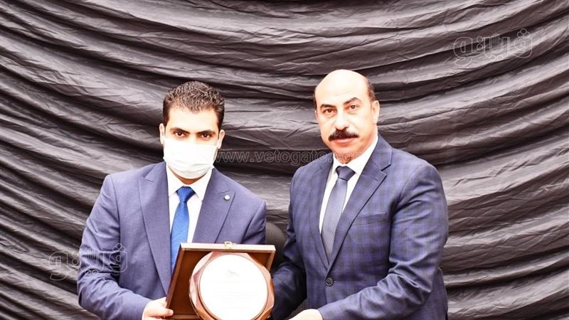 محافظ أسوان اللواء