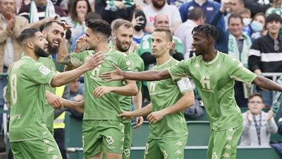 تعادل مثير بين ريال بيتيس وإشبيلية في الدوري الإسباني 