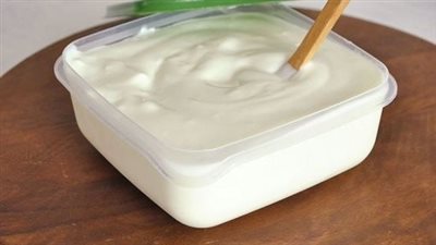 طريقة عمل الزبادي في البيت بقوام كريمي وطعم رائع