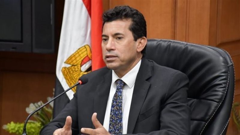 وزير الرياضة الدكتور
