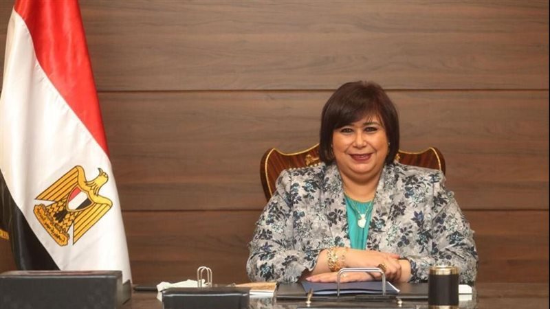 الدكتورة إيناس عبد