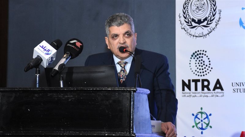 رئيس هيئة قناة السويس