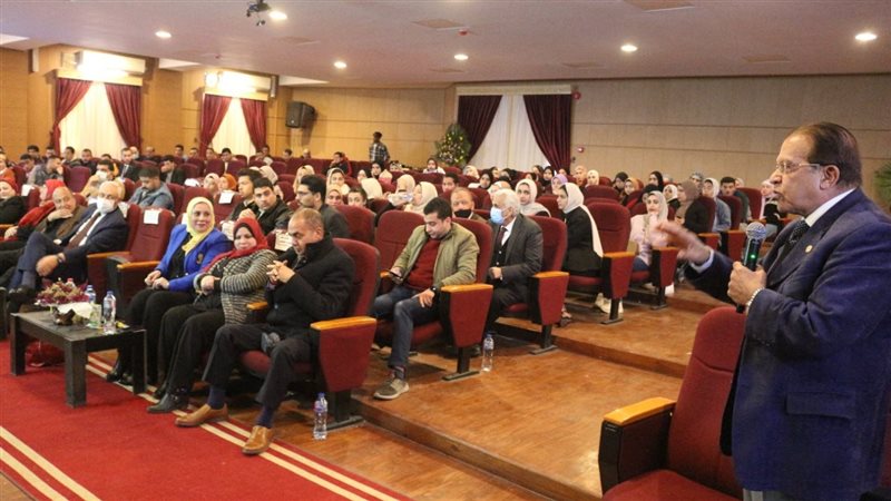 ندوة بجامعة المنصورة