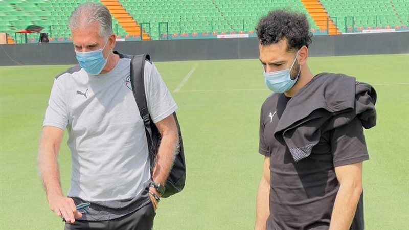 محمد صلاح مع كارلوس