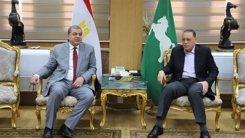 محافظ الشرقية يستقبل