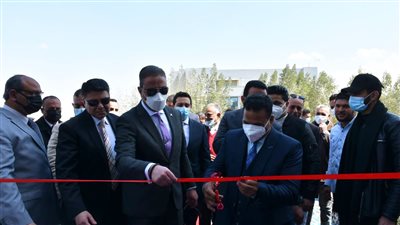 محافظ الفيوم يفتتح مصانع تكلفتها ٤٤٠ مليون جنيه في احتفالات العيد القومي