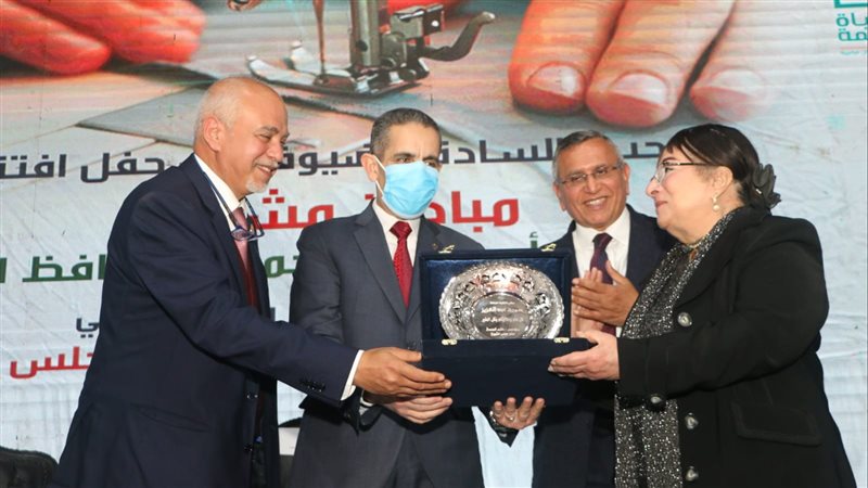 تكريم الفنانة سميرة