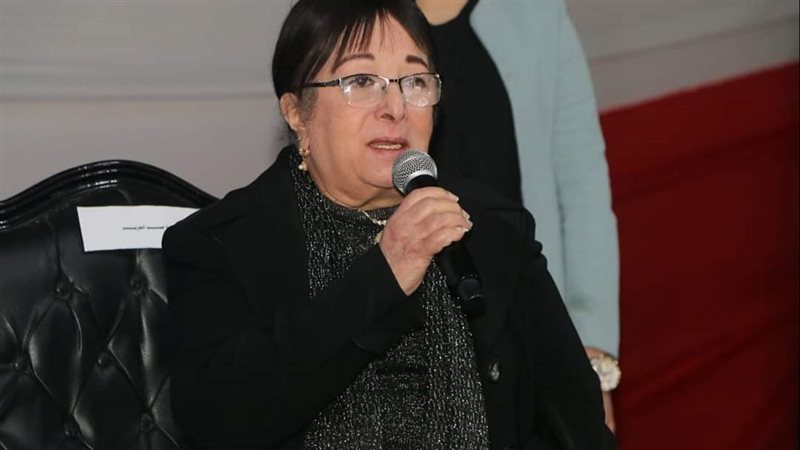 الفنانة سميرة عبد
