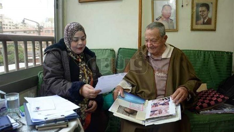 خلال الحوار مع الفريق