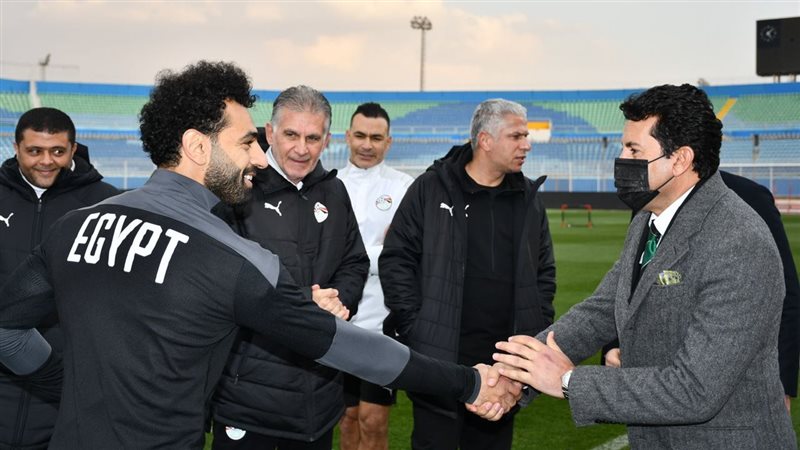 محمد صلاح مع وزير